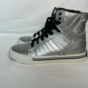 ❌Sold❌********Supra Muska 001 kids 4.5 gently used